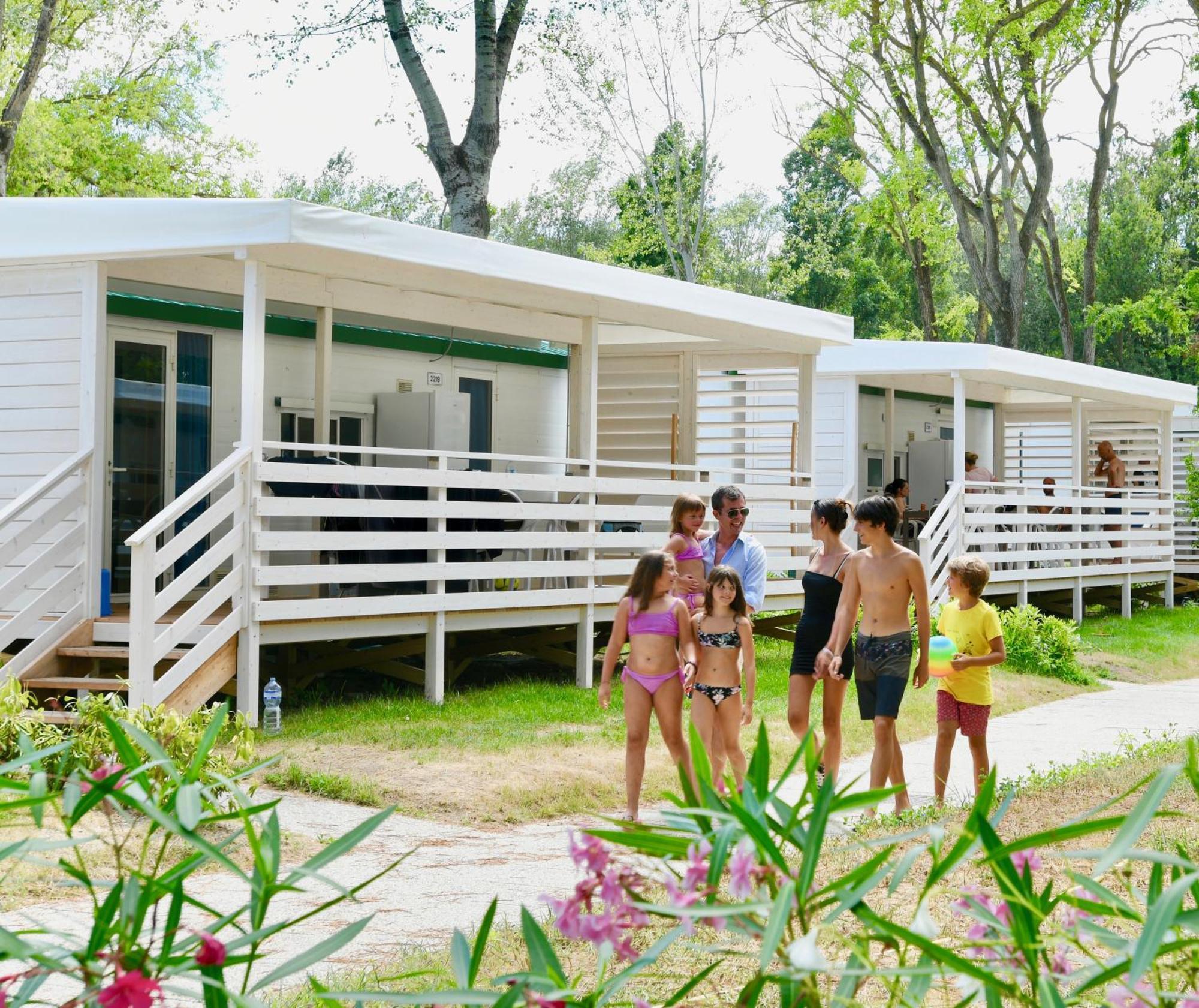 Isamar Holiday Village Ca Lino Εξωτερικό φωτογραφία Mobile homes at a campsite